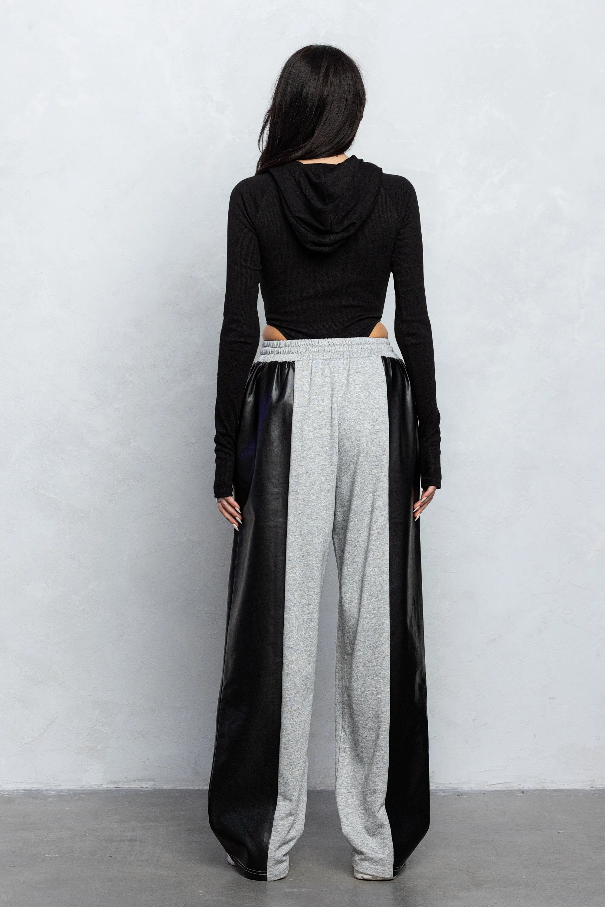 CONTRAST LEATHER WIDE LEG SWEATPANTS