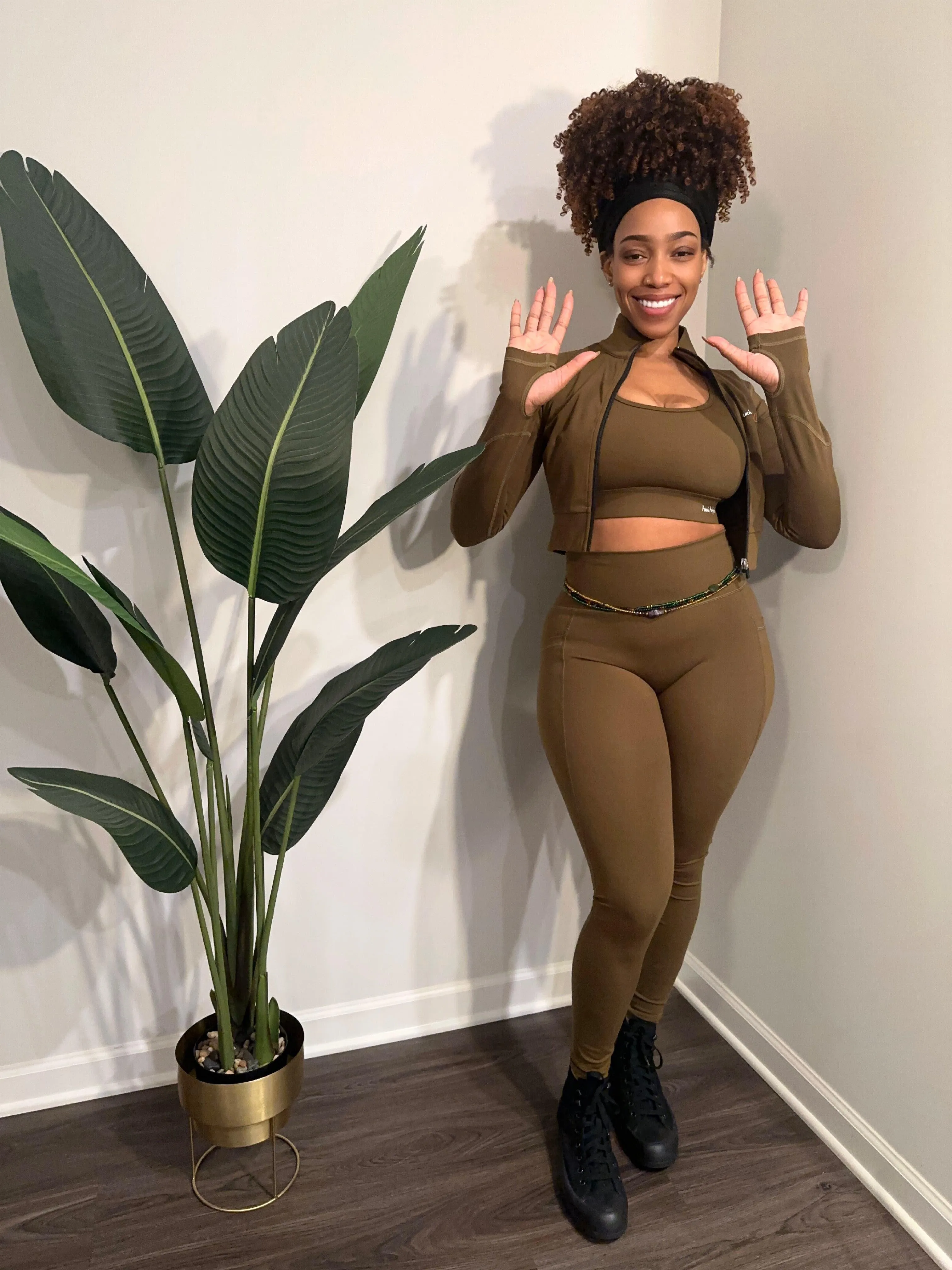 Luxe Cropped Fitness Jacket