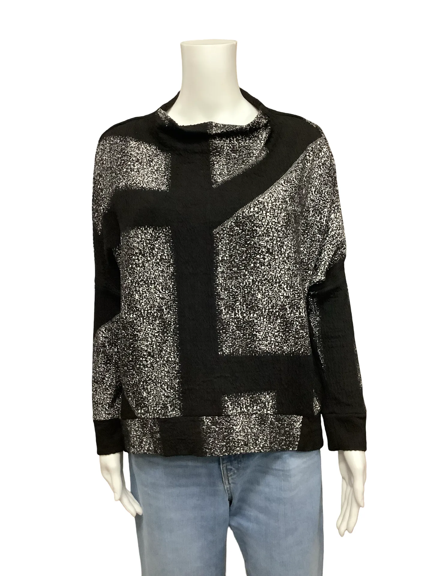Ozai N Ku Mock Turtle Neck Top Size: XS