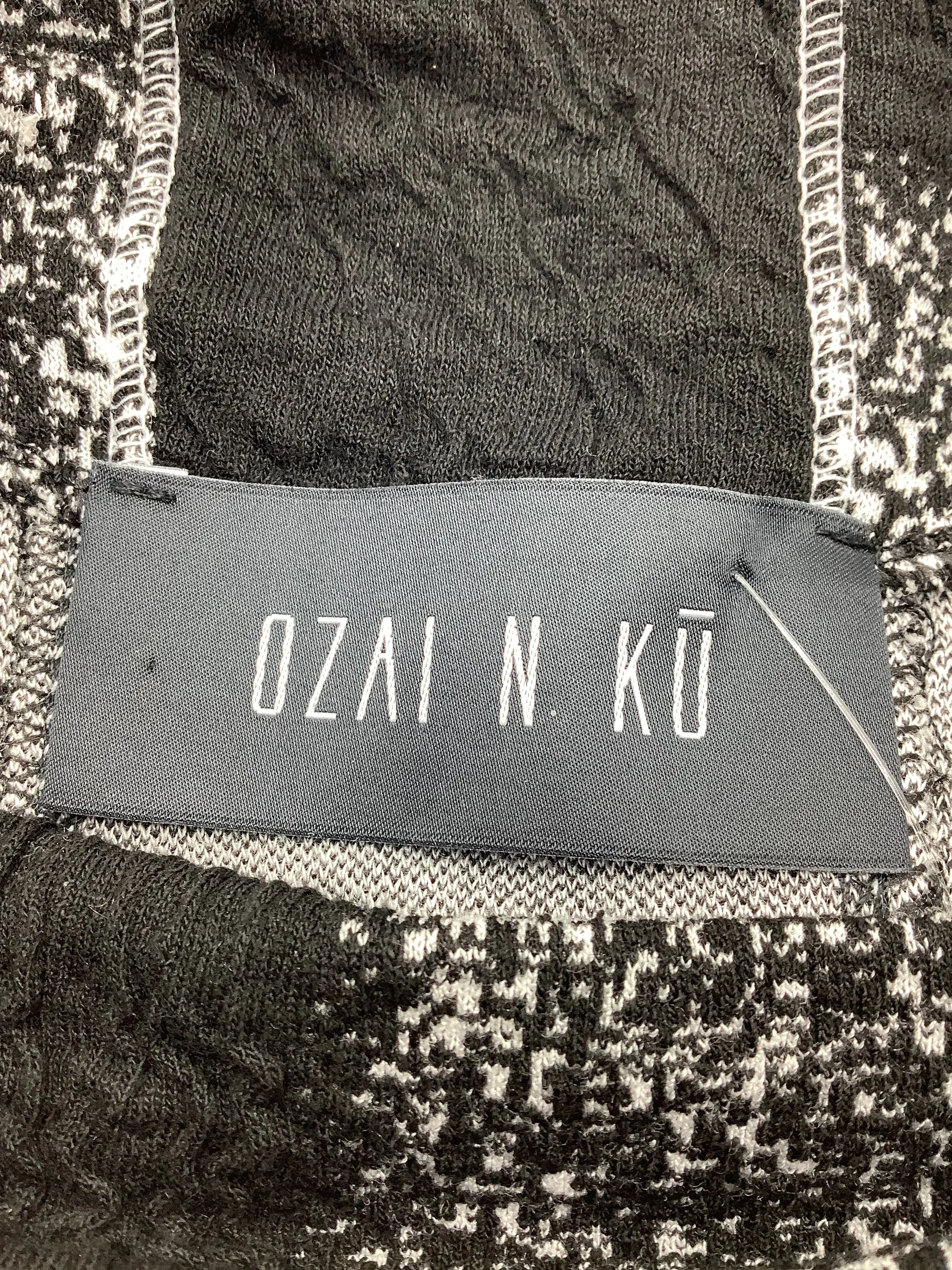 Ozai N Ku Mock Turtle Neck Top Size: XS