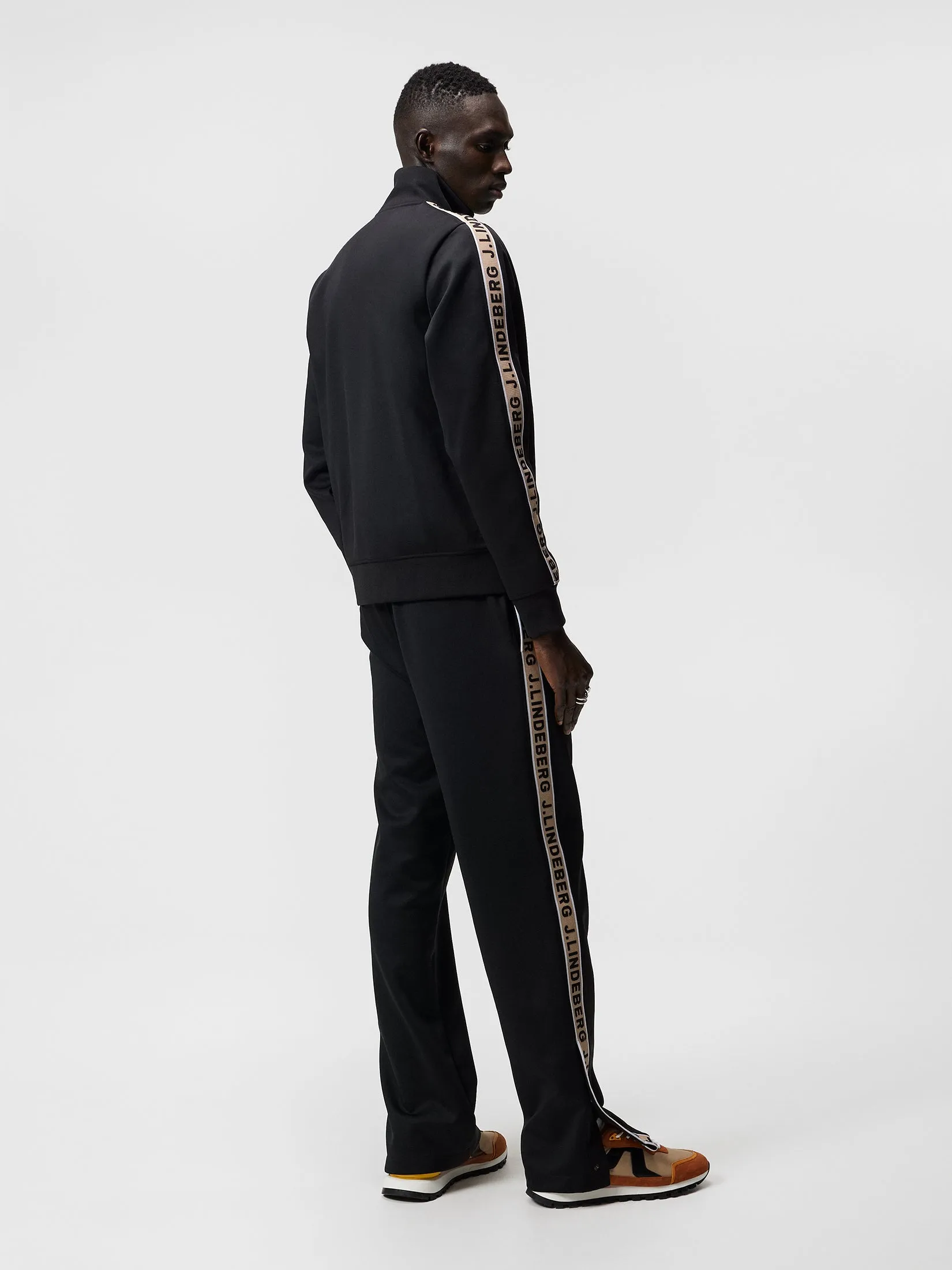 Travis Track Jacket / Black